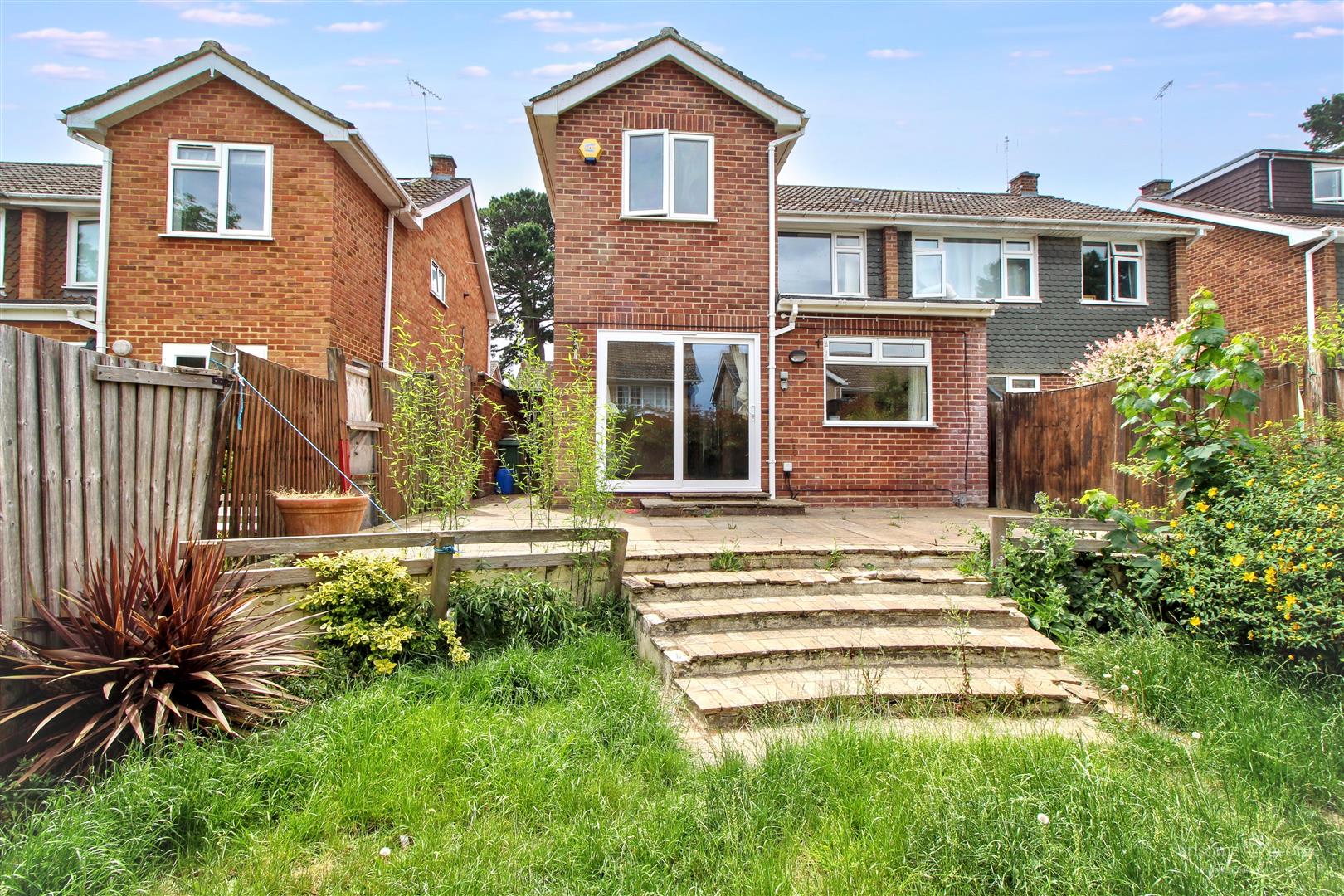 3 bed property in Cecil Aldin Drive, Reading